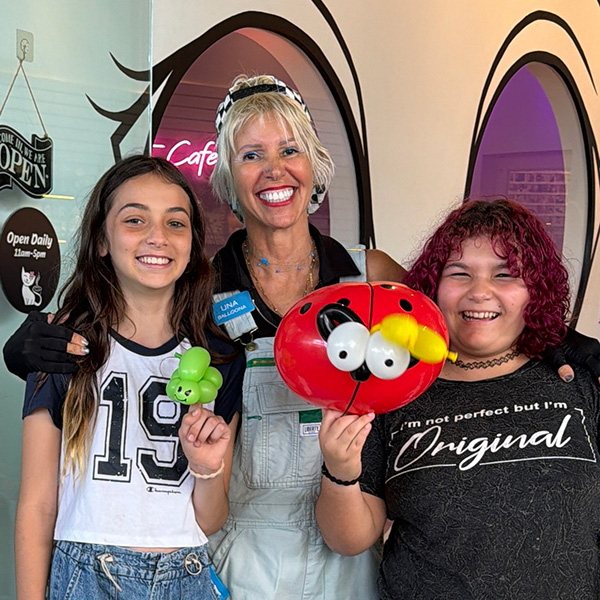 Free Balloon Art - Cat Cafe Maui Nov 2025